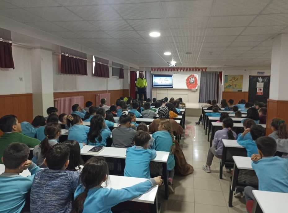 Niğde’de öğrencilere trafik eğitimi verildi