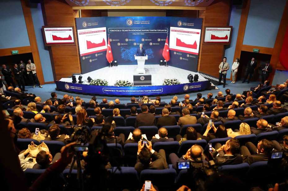Bakan Bolat: "e-Ticaret hacmi bir önceki yıla göre yüzde 61,7’lik bir artışla 3 trilyon 162 milyon liraya ulaştı"