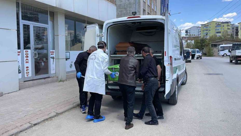 Sivas’ta şüpheli ölüm, evinden yayılan kötü koku ortaya çıkarttı