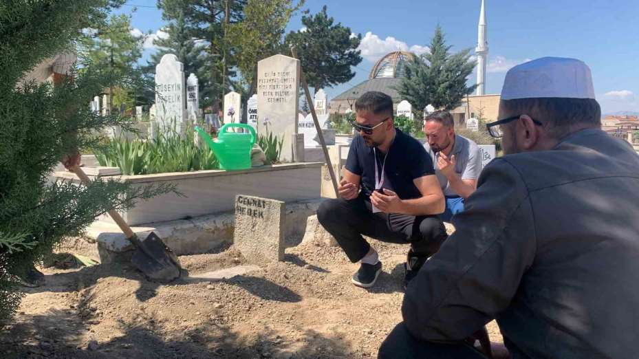 Karaman’da hastane tuvaletinde ölü doğan 5 aylık bebek defnedildi