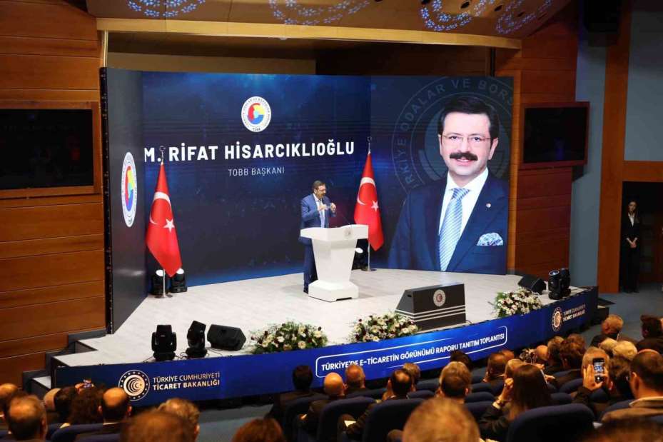 TOBB Başkanı Hisarcıklıoğlu: "KOBİ’lerin rekabeti için e-ticaret ve dijitalleşme şart"