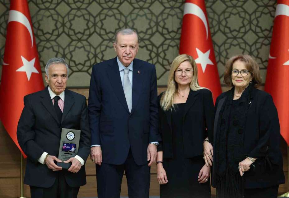 Cumhurbaşkanı Erdoğan: "Milleti provoke eden, halkı galeyana getiren, insanımıza hakaret eden gazeteci olmaz"