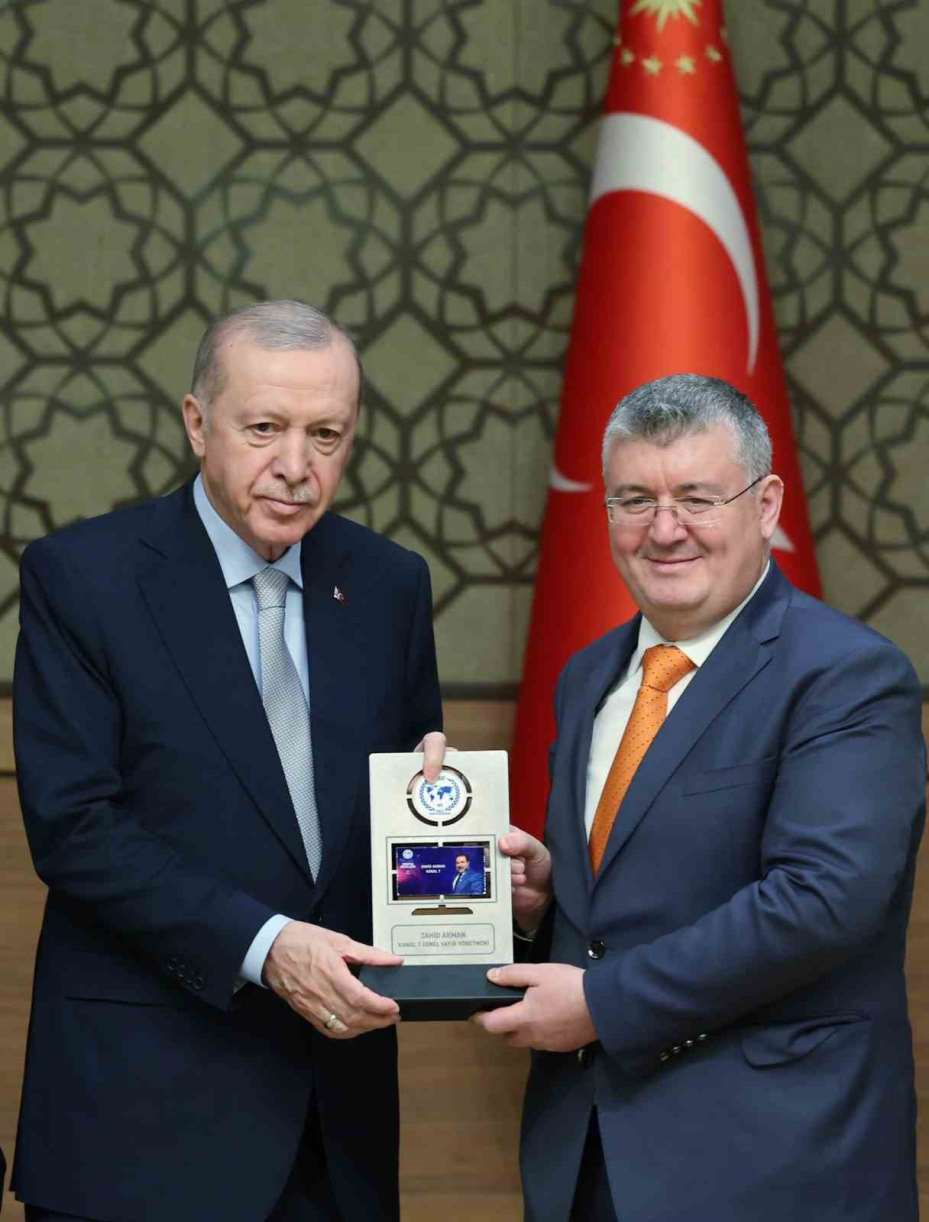 Cumhurbaşkanı Erdoğan: "Milleti provoke eden, halkı galeyana getiren, insanımıza hakaret eden gazeteci olmaz"