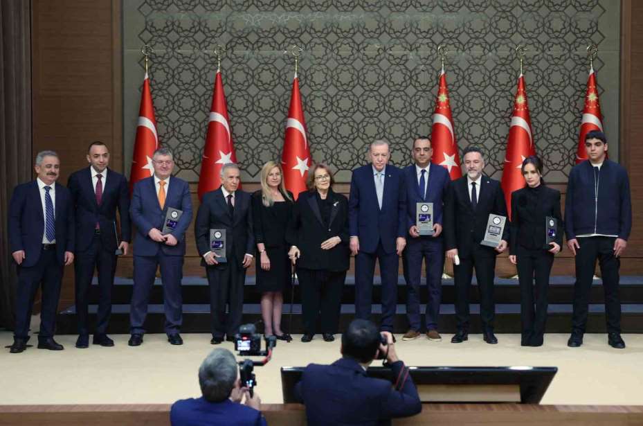 Cumhurbaşkanı Erdoğan: "Milleti provoke eden, halkı galeyana getiren, insanımıza hakaret eden gazeteci olmaz"