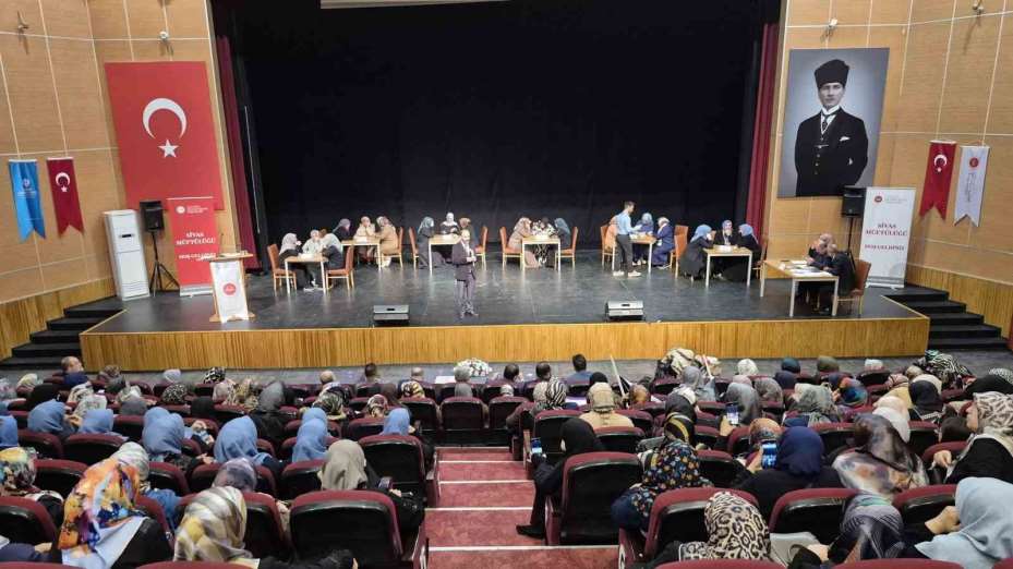 Yetişkin Kur’an kursu öğrencileri bilgilerini yarıştırdı