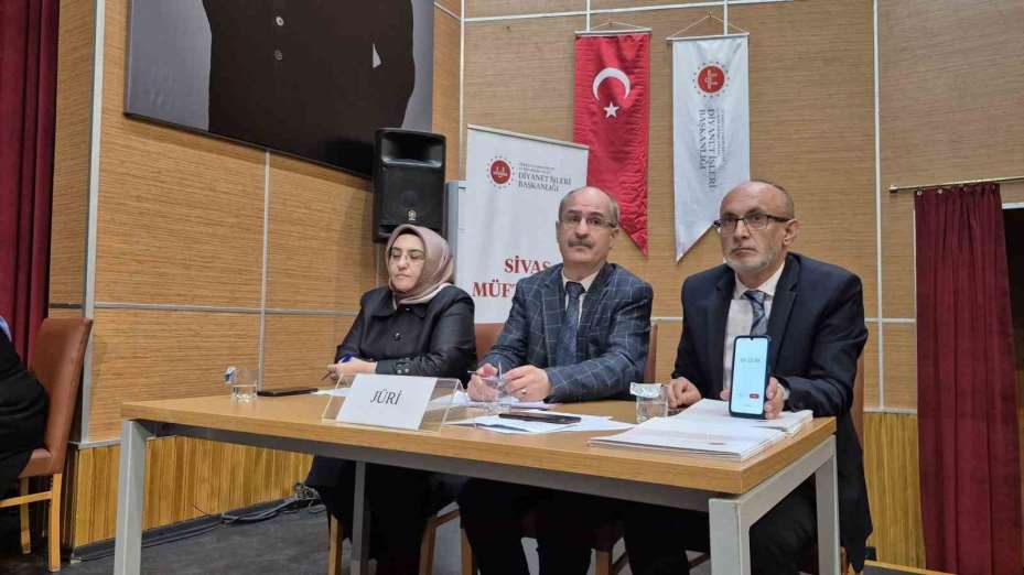 Yetişkin Kur’an kursu öğrencileri bilgilerini yarıştırdı