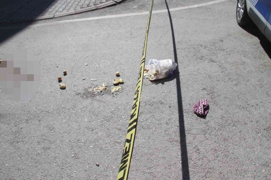 Beton mikserinin altında kalan yaşlı adam hayatını kaybetti
