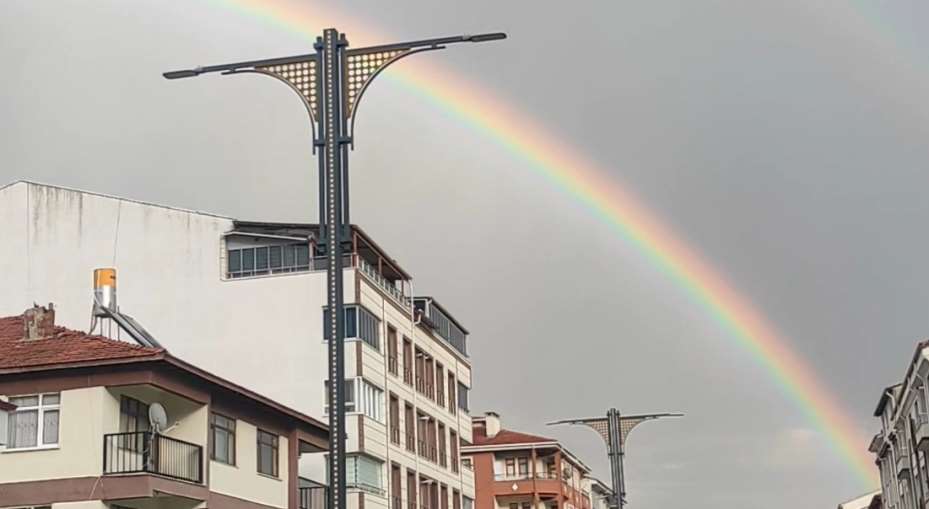 Yozgat’ta gökkuşağı izleyenlere görsel şölen sundu