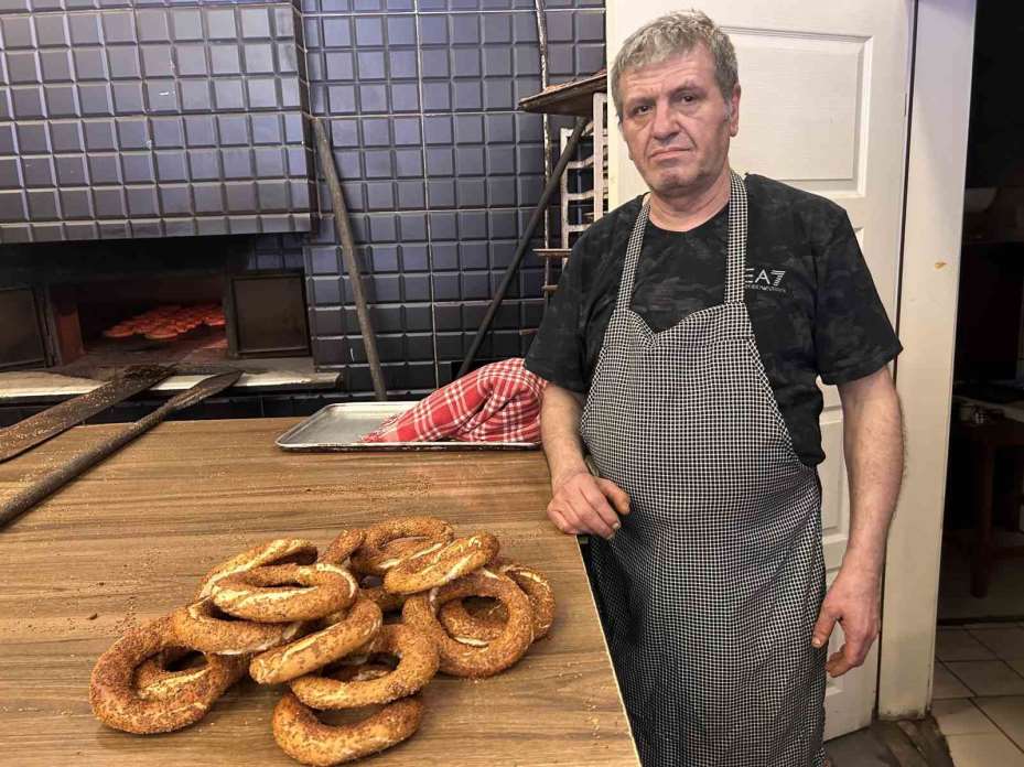 Simidi yüzde 50 indirimle 10 liraya satıyor