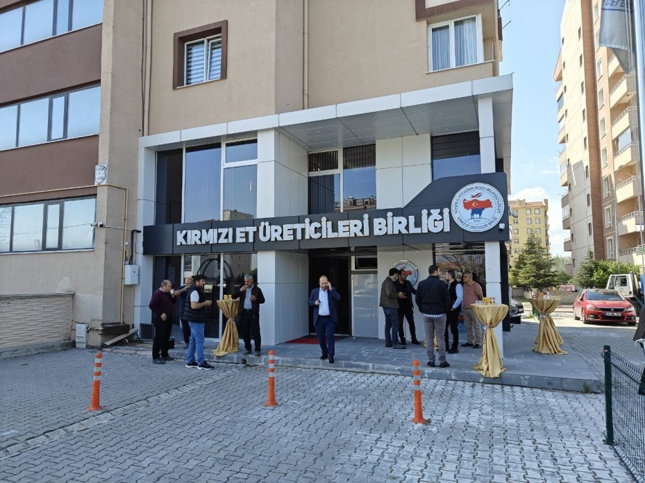 Kırmızı et üreticilerine destek bilgilendirme toplantısı yapıldı