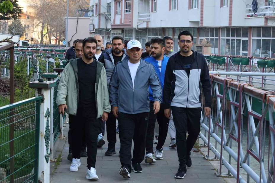 Yahyalı Belediyesi’nde sabah sporu ve kahvaltı etkinliği