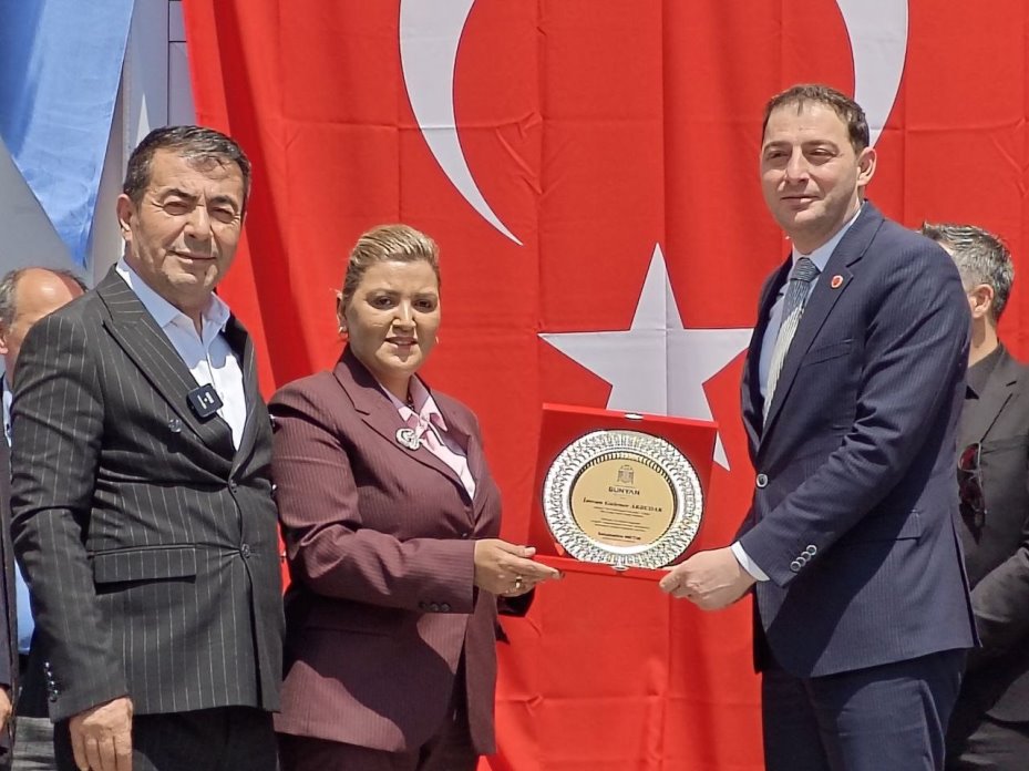 Bünyan’da engeller el ele aşılıyor