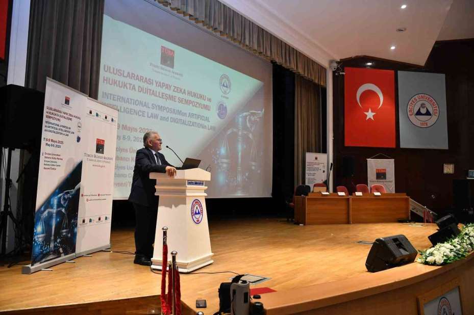 Başkan Büyükkılıç’tan ‘yapay zekâ ve ‘akıllı şehircilik’ iş birliği çağrısı