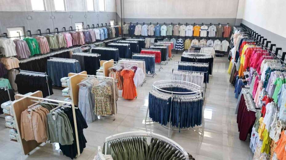 Melikgazi Kıyafet Evi yüzleri güldürüyor