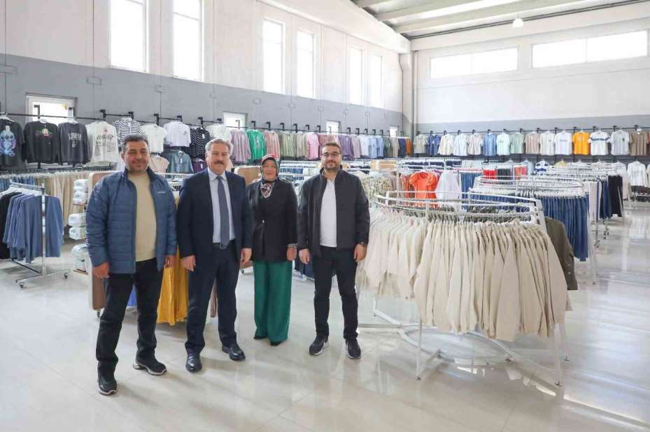 Melikgazi Kıyafet Evi yüzleri güldürüyor