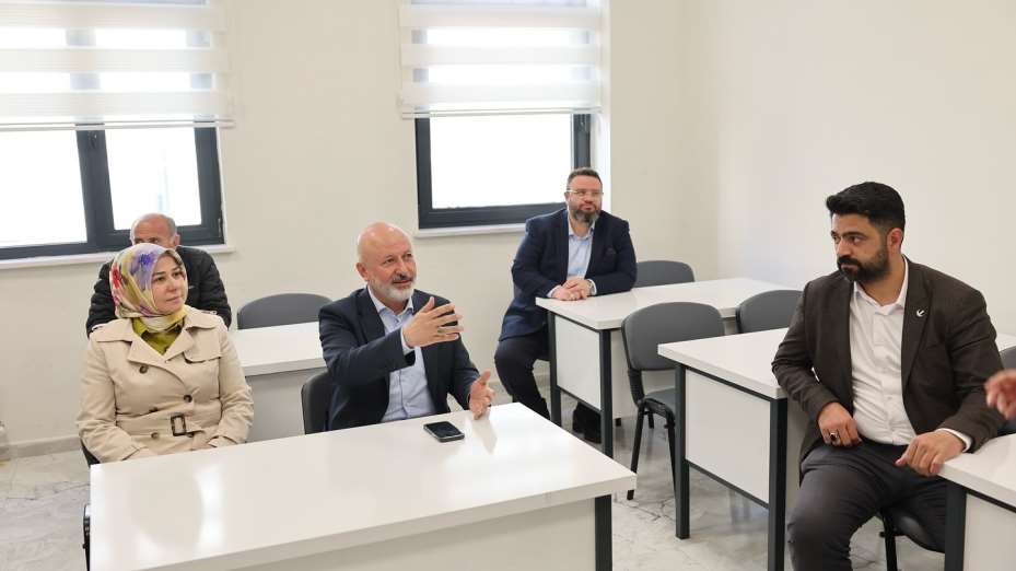 Başkan Çolakbayrakdar: "Kendi öz kaynaklarıyla Türkiye’de sayılı, vizyonuyla öncü bir belediyeyiz"