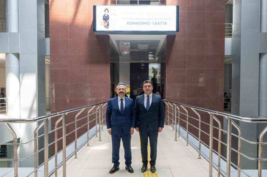 Vali Aksoy, kas hastası çocuk için düzenlenen panayıra katıldı