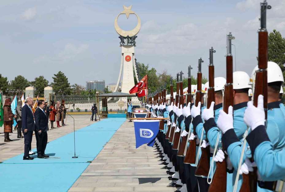 Cumhurbaşkanı Erdoğan, Irak Başbakanı Sudani’yi resmi törenle karşıladı