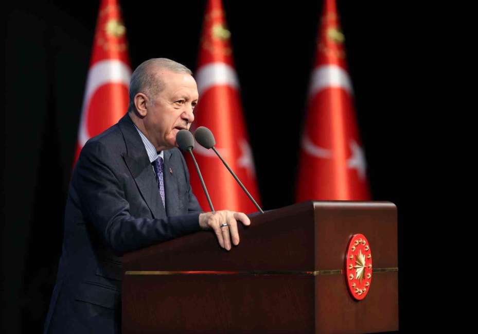 Cumhurbaşkanı Erdoğan: "İster töre, ister gelenek, ister güncel akım bahanesiyle olsun evliliğin zorlaştırılmasını asla doğru bulmuyoruz"