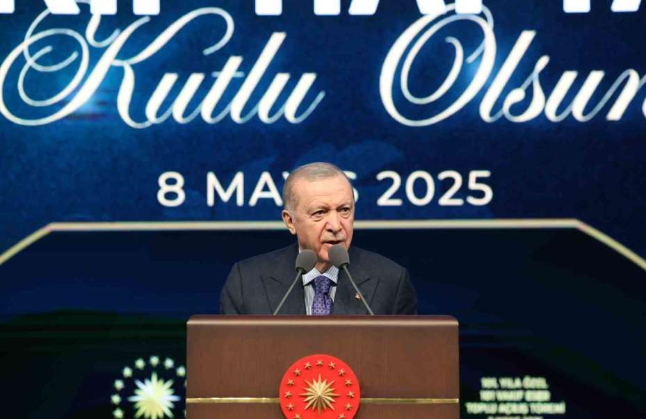 Cumhurbaşkanı Erdoğan: "İster töre, ister gelenek, ister güncel akım bahanesiyle olsun evliliğin zorlaştırılmasını asla doğru bulmuyoruz"