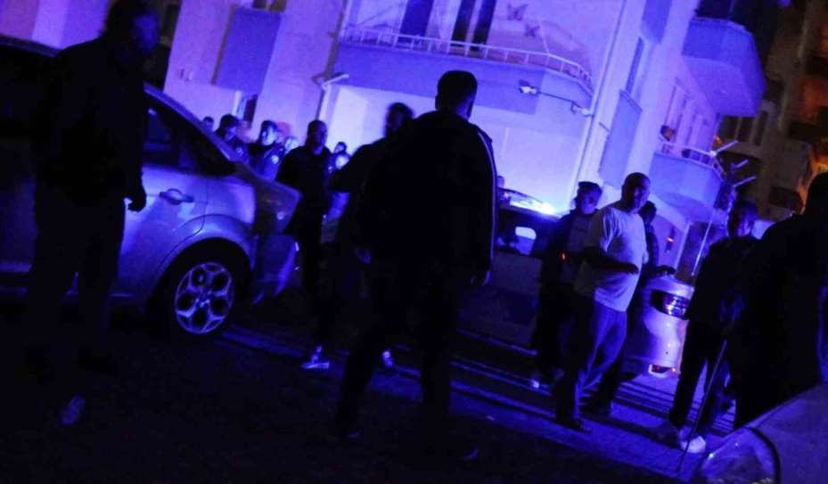 Polisi arayıp, "Bizi dövüyorlar" diye polisleri şikayet etti