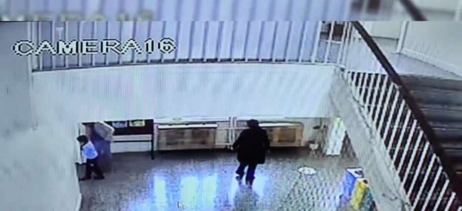 Boğazına şeker takılan öğrenciyi öğretmen Heimlich manevrası ile kurtardı