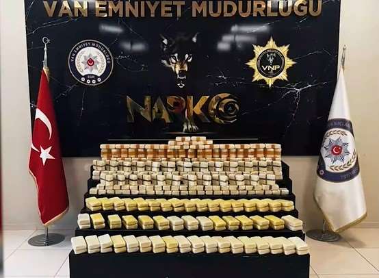 Bakan Yerlikaya: "Van ve Şanlıurfa’da 311,5 kilogram uyuşturucu madde ele geçirdik"