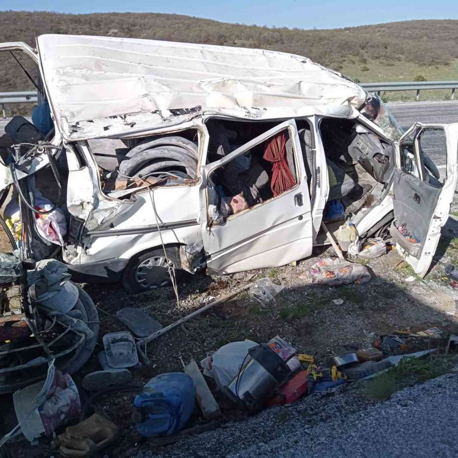 Yozgat’ta minibüs takla attı attı: 1 ölü, 2 yaralı