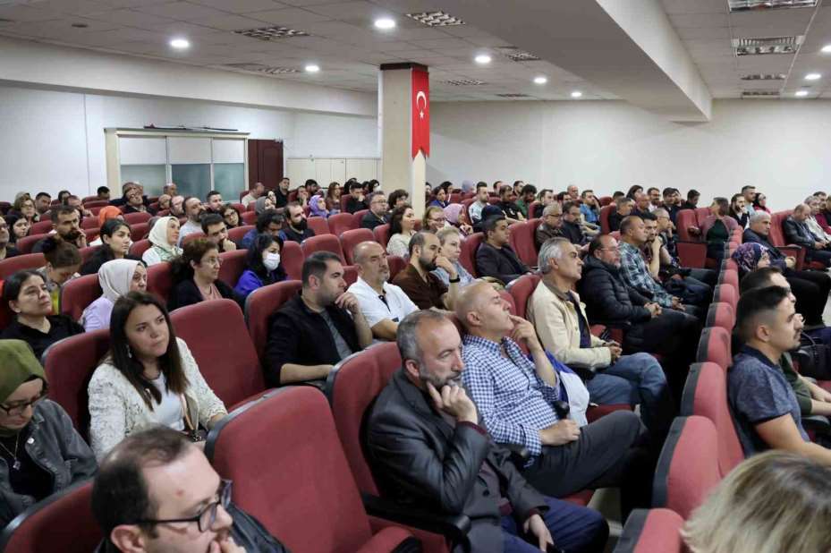 Kayseri Devlet Hastanesi’nde ’Dijital Entegrasyon Bilgilendirme Toplantısı’ gerçekleştirildi