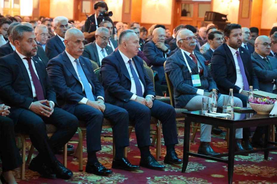 Cumhurbaşkanı Yardımcısı Yılmaz: "Cari açığımızın büyük bir bölümünün enerjiden kaynaklandığını görüyoruz"
