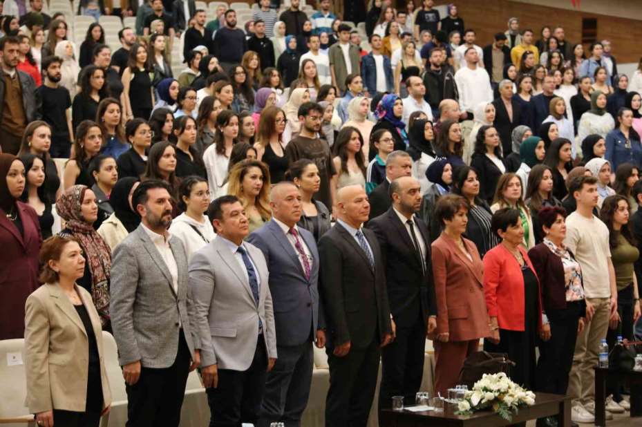 Sivas’ta bağımlılık türleri uzmanları tarafından ele alındı