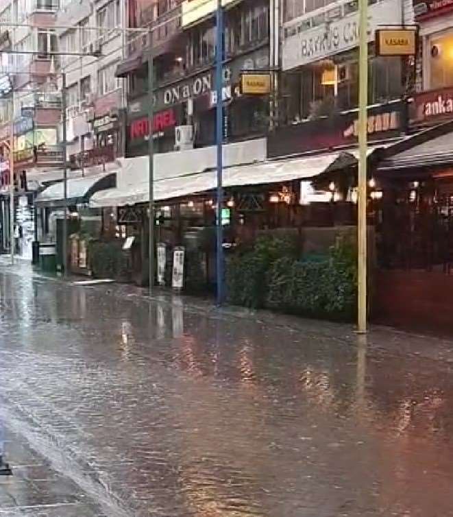 Ankara’da sağanak etkili oldu
