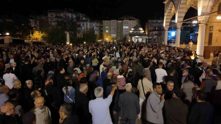 Kırıkkale’de hacı adayları dualarla kutsal topraklara uğurlandı