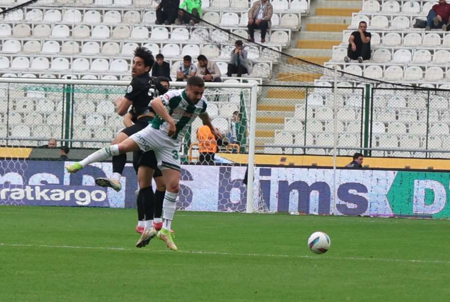 Trendyol Süper Lig: Konyaspor: 0 - Çaykur Rizespor 0 (İlk yarı)