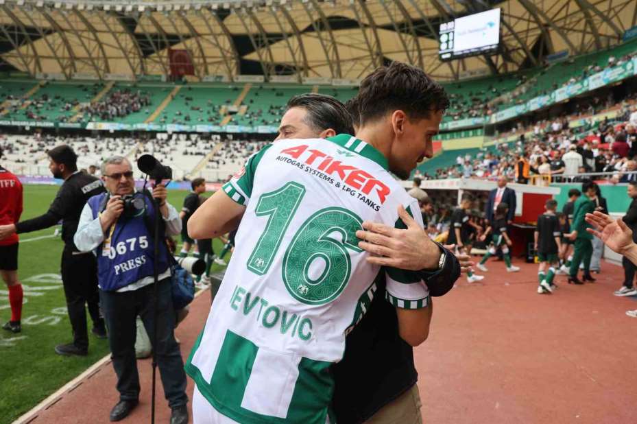 Trendyol Süper Lig: Konyaspor: 0 - Çaykur Rizespor 0 (İlk yarı)