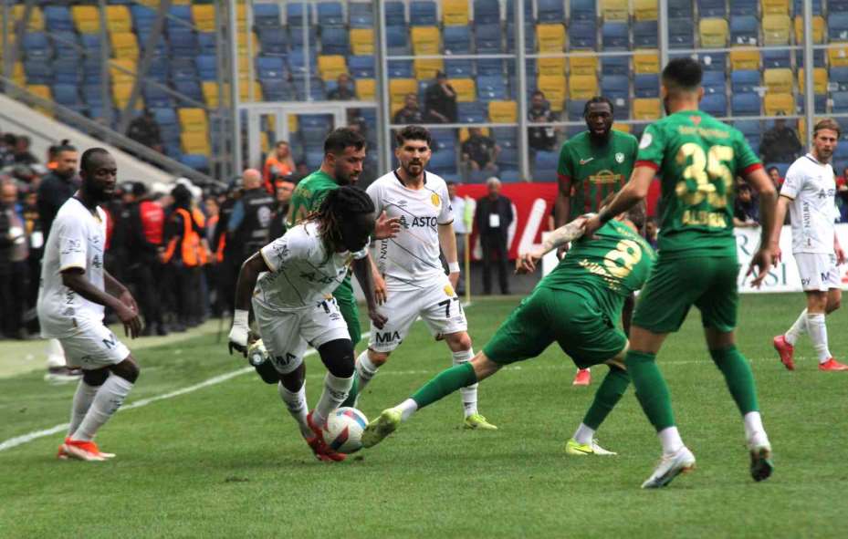 MKE Ankaragücü, 2. Lig’e düştü.