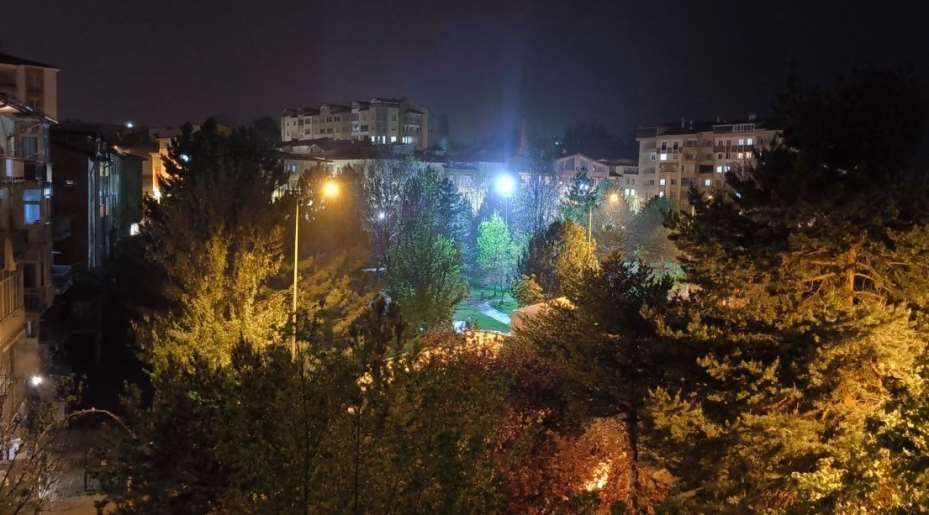 Sivas’ta şimşekler geceyi aydınlattı