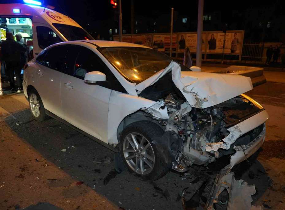 Kırıkkale’de zincirleme trafik kazası: 2 yaralı