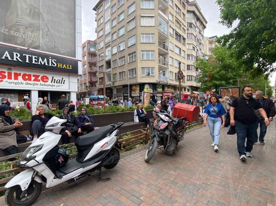 Park yasağına rağmen motosiklet işgali