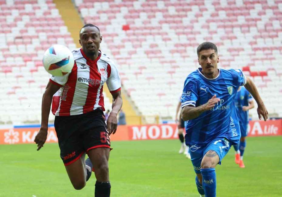 Trendyol Süper Lig: Sivasspor: 0 - Bodrum FK: 0 (İlk yarı)