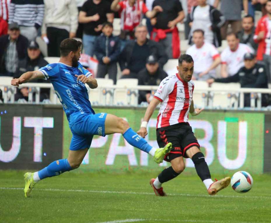 Trendyol Süper Lig: Sivasspor: 0 - Bodrum FK: 0 (İlk yarı)