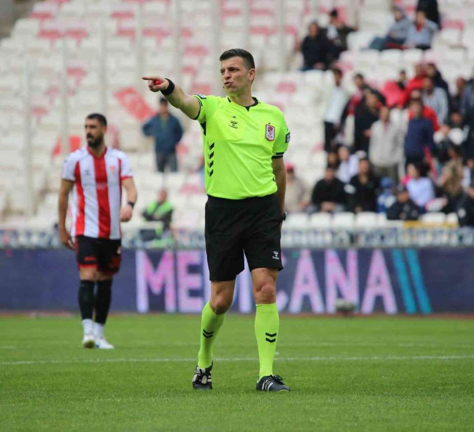 Trendyol Süper Lig: Sivasspor: 0 - Bodrum FK: 0 (İlk yarı)