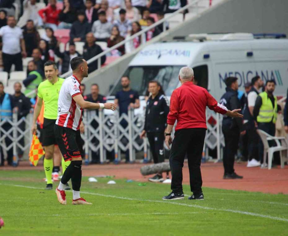Sivas’ta ’Yönetim istifa’ sesleri