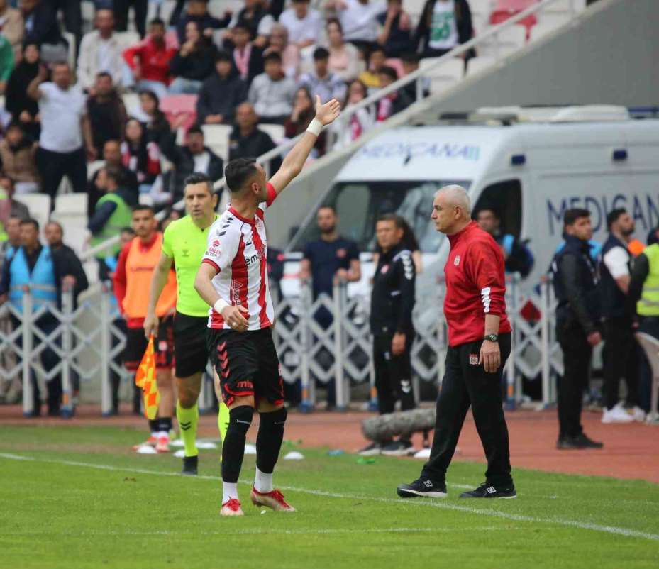 Sivas’ta ’Yönetim istifa’ sesleri