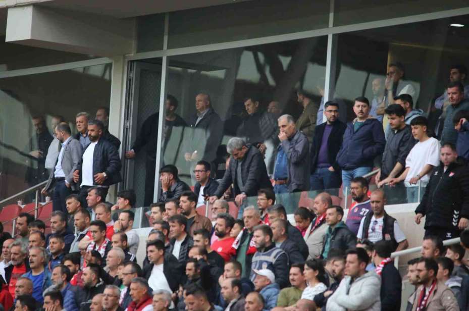 Sivas’ta ’Yönetim istifa’ sesleri