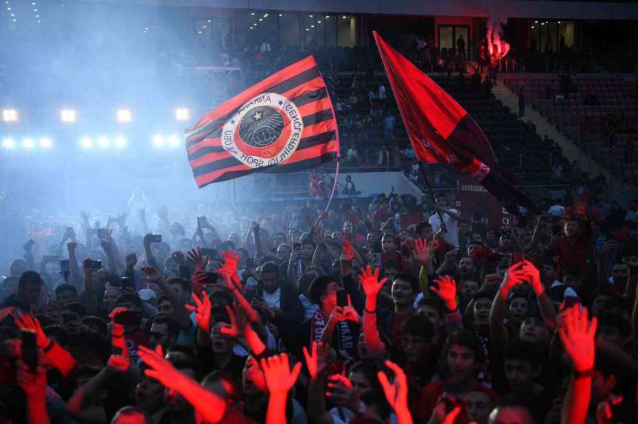 Süper Lig’e yükselen Gençlerbirliği, kupasını aldı