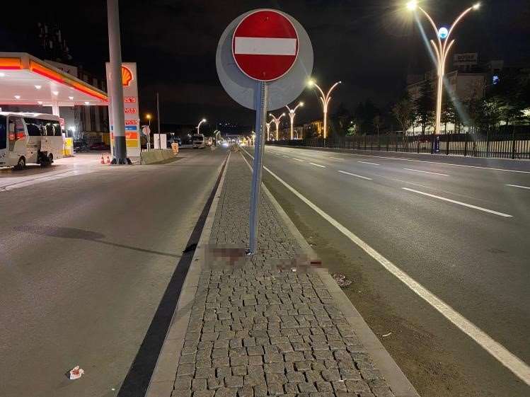 Ankara’da motosiklet trafik levhasına çarptı: 2 ölü