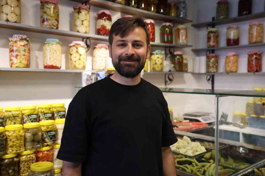 Turşu yazın yerini turşu suyuna bırakıyor