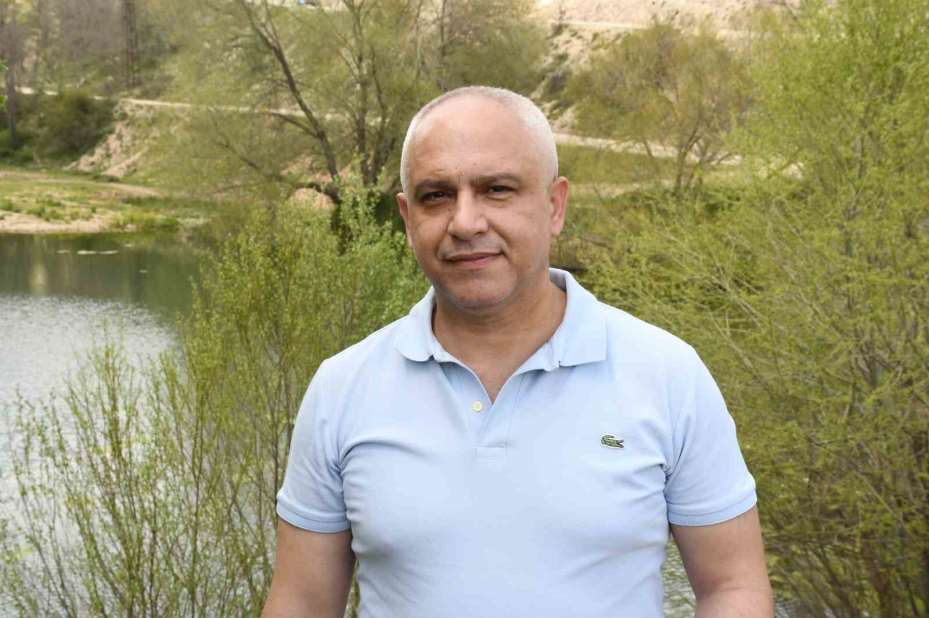Kurbağaların üreme senfonisi başladı