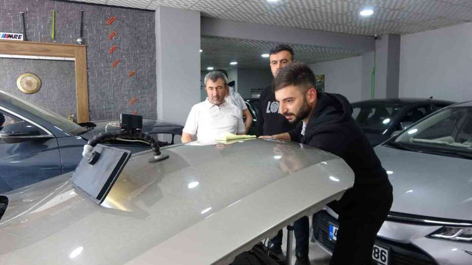 Dolu araçları vurdu, araç sahipleri ustaların yolunu tuttu